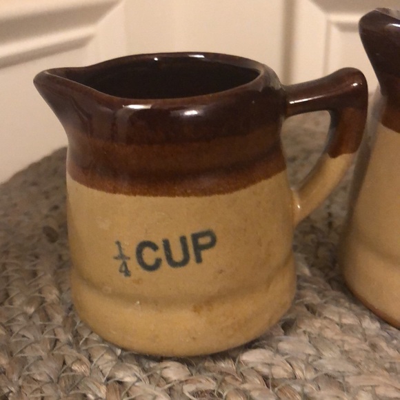 Vintage pottery measuring cups - Picture 3 of 11